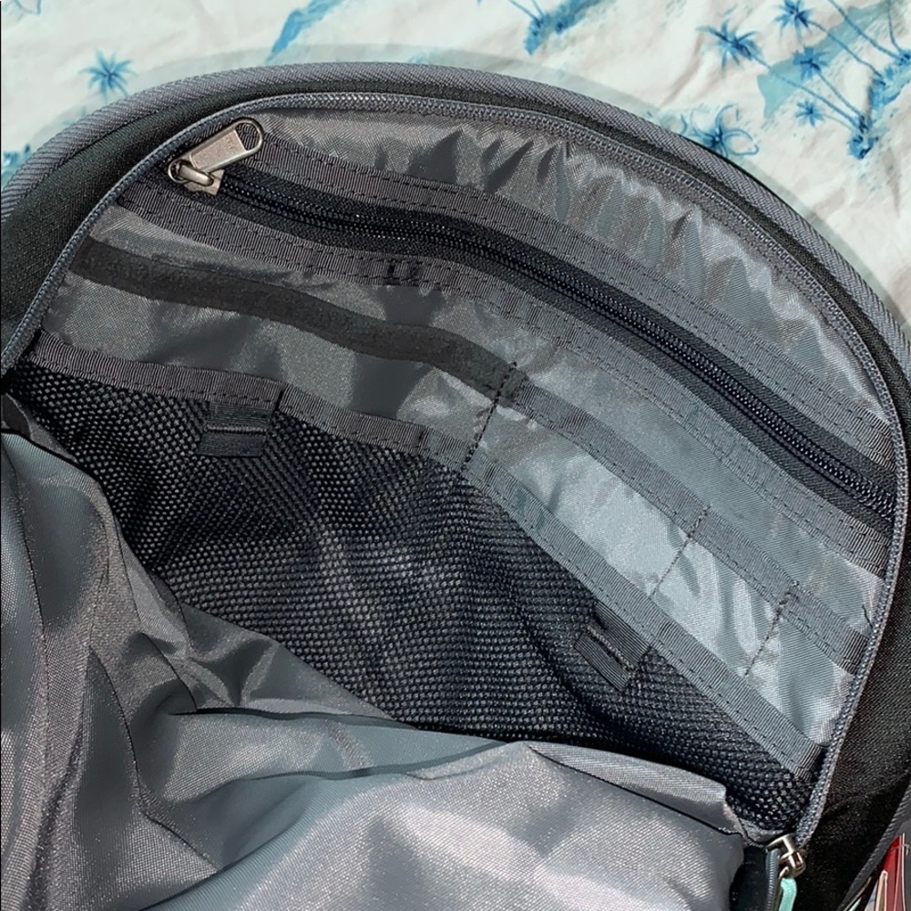 The North Face Womens Surge Backpack Grey - Picture 5 of 10